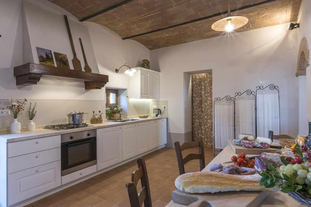 Villa I Cipressini Piscina Riscaldata Spa Toscana Pienza Bagian luar foto